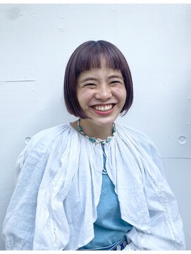 ビュートリアム 七里ヶ浜(BEAUTRIUM) オン眉のくすみピンクミニボブ