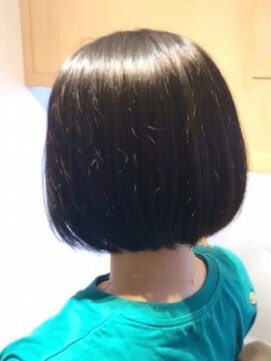 フォーエス(4S) 扱いやすい重軽ボブ