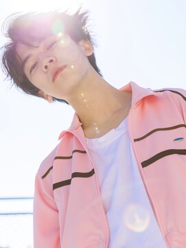 シロ 船橋(白silo) ショートヘアから半年/学生髪/ミディアムウルフ/レイヤーカット