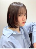 レイヤーボブ 透明感カラー ラテベージュ 暗めカラー 20代 艶髪