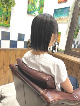 ベコホーム(BE CO HOME) シンプルだけどそれが良い!今風の切りっぱなしボブ♪