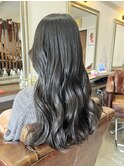 艶髪ロングレイヤーブリーチ無し透明感暗髪アッシュグレー
