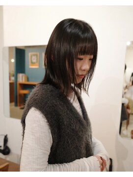 ヨー(Yoh-) 【ミディアムヘア/阿部達哉】黒髪/くびれボブ/外ハネ/暗髪