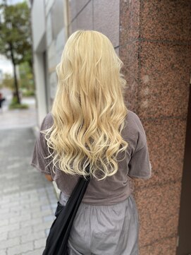 フツーロ 栄(FUTURO) プルエクステ