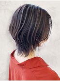 脱白髪染め大人ショートスモーキーベージュハンサムショート