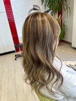 ビス リアン 川口店(Vis lien) ブリーチカラー韓国風レイヤーカット小顔カットフォギーベージュ