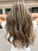 ジーレ(jiire)&nbsp;バレイヤージュ×レイヤーカット