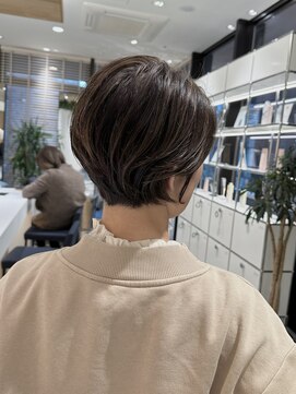 ステアケース 武蔵小杉店(stair:case) 骨格矯正似合わせカット 白髪ぼかしハイライト 髪質改善