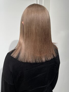 ココ 原宿(KOKO) ダークアッシュ似合わせカットミディアムレイヤーカットベージュ