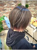 軽めボブ　インナーカラーナチュラルハイライト