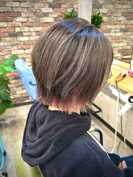 ルーナヘアー(LUNA hair) 軽めボブ　インナーカラーナチュラルハイライト
