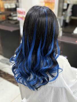 メルシー 大阪梅田店 ショートのブルーバレイヤージュ♪