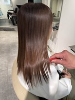 レヴリー(reverie)&nbsp;白髪ぼかしハイライトミルクブラウン髪質改善トリートメント40代