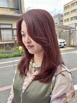キキ ヘアスタジオ(kiki hair studio)&nbsp;20代30代40代小顔◎ミディアムレイヤーカット、ピンクオレンジ