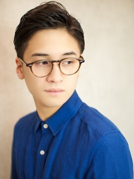 ベックメンズヘアサロン(BEKKU Men's hair salon) かき上げた七三前髪でクールで知的なツーブロックヘア
