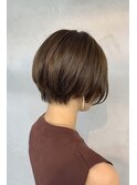 くびれショートボブ_マニッシュショートネイビーカラー