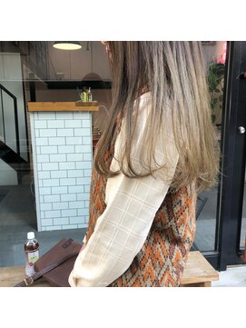 アンユージュアル(unusual) シアベージュ