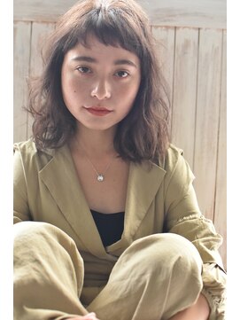 メーヴェ(Mowen) mowen×外ハネミディアム×ラフウェーブ×モカベージュ