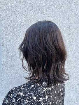 ヴァロ(Valo) 大人可愛いミディアムヘア伸ばしかけに◎外ハネ内巻き両方楽しむ