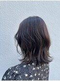 大人可愛いミディアムヘア伸ばしかけに◎外ハネ内巻き両方楽しむ