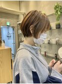 似合わせショートボブ 外ハネボブ ペールベージュ