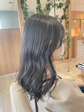 アドラーブル 長岡リップス旭岡店(adorable) 20代30代アッシュグレージュ伸ばしかけ抜け感