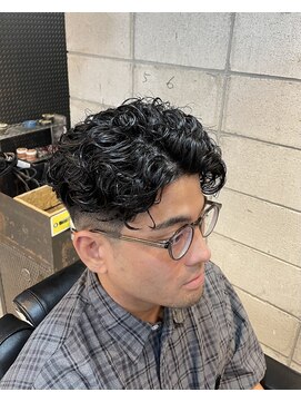 フランクスバーバー アンド ビアークラブ(FRANK'S BARBER and BEER CLUB) フェードカットパーマスタイルF