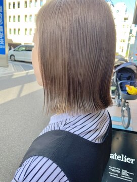 オーガニック アトリエ 大宮(organic+atelier) 外ハネヘルシースタイルショコラアッシュふんわり丸みカール