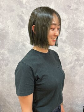 シオ ヘアー デザイン(Sio. hair design) 切りっぱなしスタイル×オリーブカラー