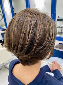 ミツボシ 本八幡(MITSUBOSHI) イメチェン/ホワイトグレージュ/美髪/細めハイライト[本八幡]