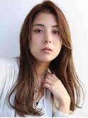 顔周りレイヤーセミロング