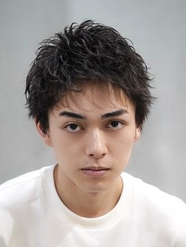 フィフス トウキョウ (fifth TOKYO) スパイキーショートフェザーパーマ刈り上げショート渋谷ビジネス