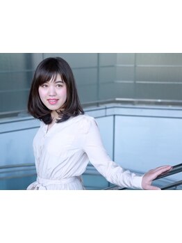 毎朝決まる！再現性抜群のプロ技カットに定評。時間が経っても崩れにくいカット技で伸びても美シルエット！