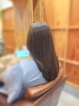 アドラーブル 長岡新保店(adorable) 透明感アッシュグレージュ小顔レイヤーカット