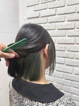 ビランチェ 池袋(bilancia) インナーカラー/オリーブカラー／グリーン