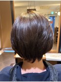 乾かすだけで形が決まる艶髪ショート