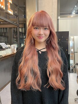 アンドケー 那覇おもろまち店(and K) ブリーチカラー/コーラルピンク/ロングレイヤー