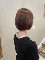 リノ カルバリ(Lino Calbari) ピンクベージュショートボブ