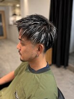 マジック(magic)&nbsp;黒髪に映えるホワイトメッシュで、圧倒的な立体感！