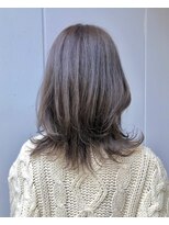 エディ(eddie)&nbsp;【eddie】ミディアムレイヤー×オリーブアッシュ