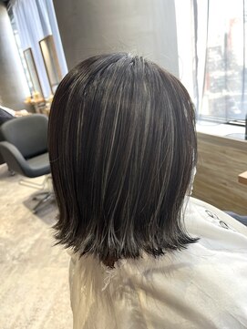 リーオオサカ(Lee Osaka) ホワイトベージュ×ハイライト/kana