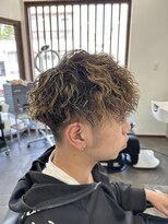 エイト(AITE)&nbsp;ツイストスパイラルパーマセンターパート<理容室>川口鳩ヶ谷98