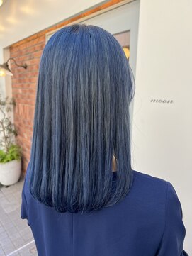 ムーン(moon) ＃グレージュカラー＃シルキーベージュ＃斜めバング