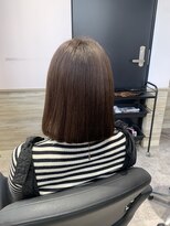 リーオオサカ(Lee Osaka)&nbsp;オリーブブラウン×丸みボブ