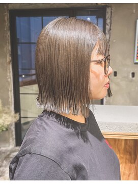 ニイ(nii.) olive beige