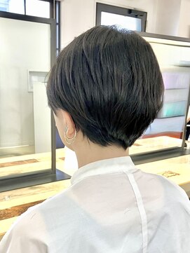 ファイブシーン アオヤマ(5SCENE AOYAMA) ショートボブ前髪なし骨格カットショート襟足大人ショート