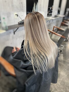 レゴリス(REGOLITH) 外国人風バレイヤージュ