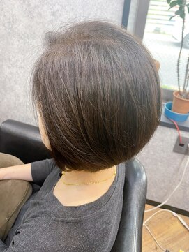 アール(R) ニュアンスグレージュカラー