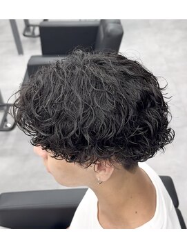 ノイセル 心斎橋(Noisyle) 波巻きパーマ×センターパート×スパイラルパーマ