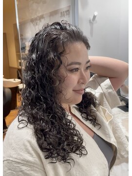 シアン 矢場町店(CYAN.) 海外風ウェーブ×スパイラルパーマ【CYAN.栄/矢場町/大須】